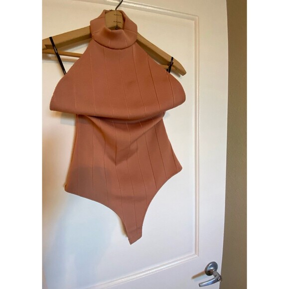 Forever 21 SMALL tan bandage style date night bodysuit onesie w/ collar NWOT - Picture 6 of 9